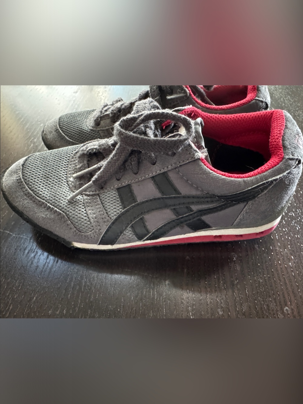 Onitsuka Tiger by Asics Kids Grey and Red Low-Top Sneakers